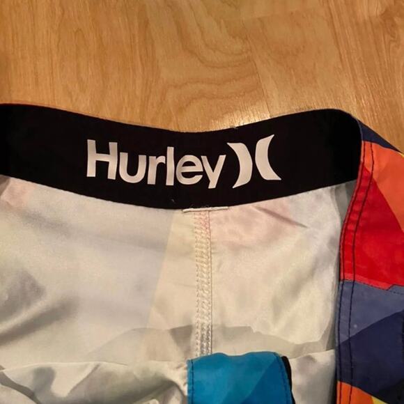 Hurley Men's 32 Board Swim Shorts - Picture 8 of 8